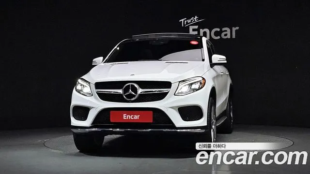 Mercedes-Benz GLE-Класс 2018 thumb 10