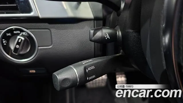 Mercedes-Benz GLE-Класс 2018 thumb 9