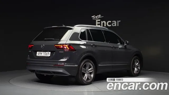 Volkswagen Tiguan 2018 thumb 6
