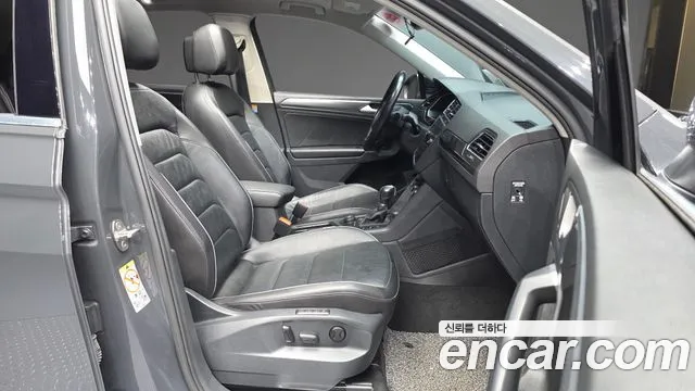 Volkswagen Tiguan 2018 thumb 9