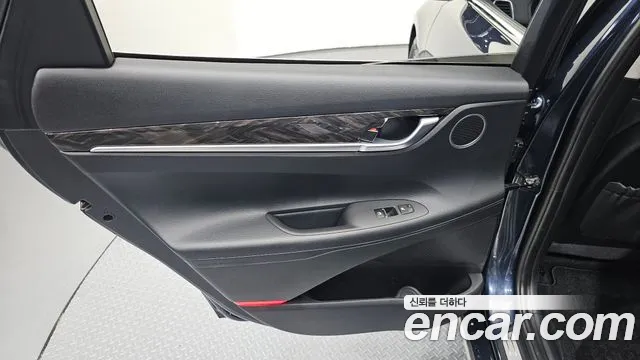 Hyundai Grandeur 2017 thumb 11