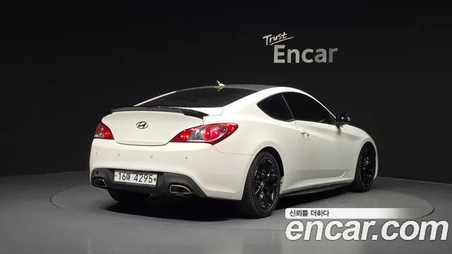 Hyundai Genesis 2012 thumb 6