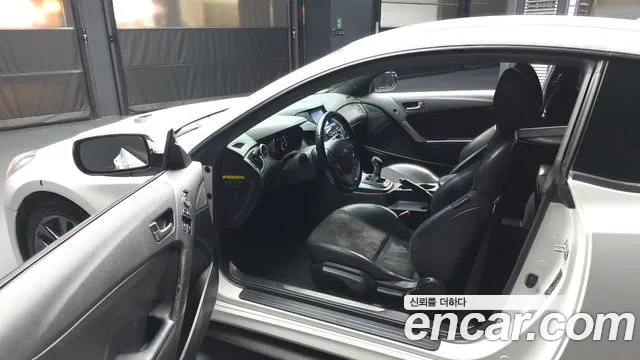 Hyundai Genesis 2012 thumb 12