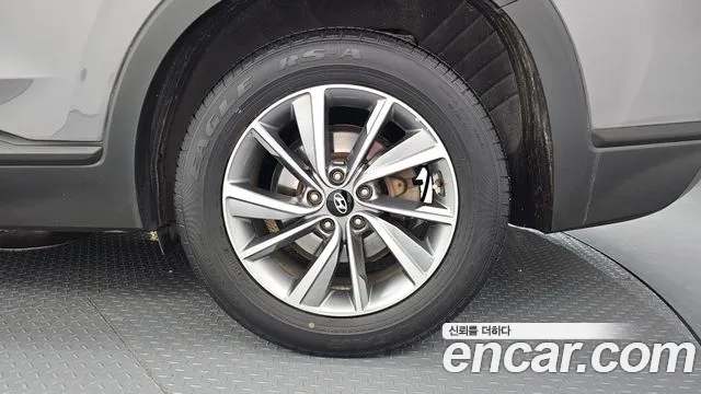 Hyundai Santa Fe 2019 thumb 4