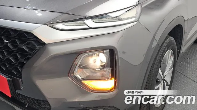 Hyundai Santa Fe 2019 thumb 8