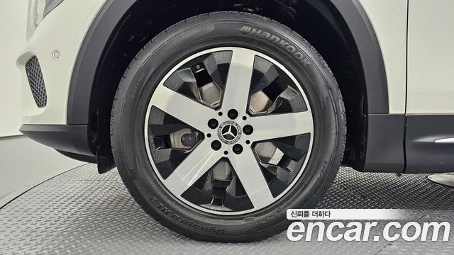Mercedes-Benz GLB 2021 thumb 9