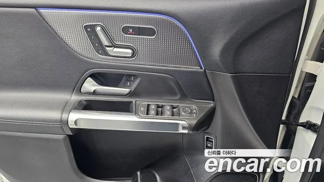 Mercedes-Benz GLB 2021 thumb 2