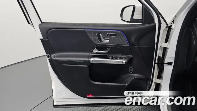 Mercedes-Benz GLB 2021 thumb 8