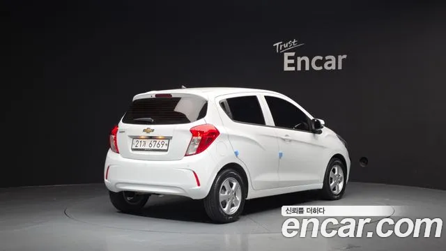 Chevrolet Spark 2018 thumb 2