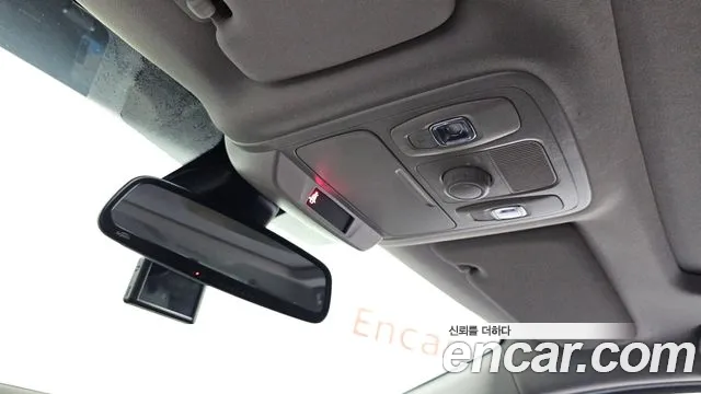 Renault SM6 2016 thumb 2