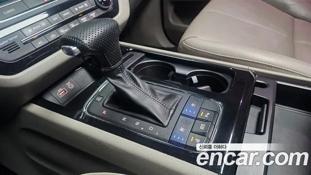Kia Carnival 2017 thumb 9