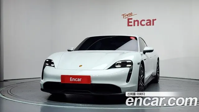Porsche Taycan 2023 thumb 2