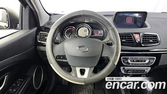 Renault SM3 2016 thumb 10