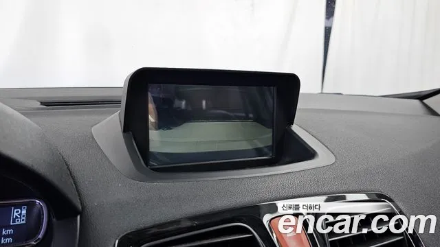 Renault SM3 2016 thumb 11