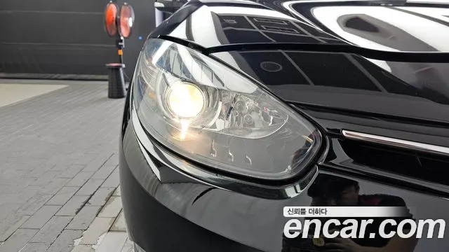 Renault SM3 2016 thumb 4