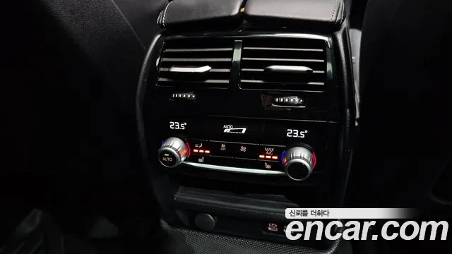 BMW 6 серии Gran Turismo 2024 thumb 9