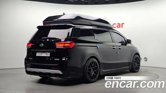Kia Carnival 2018 thumb 2
