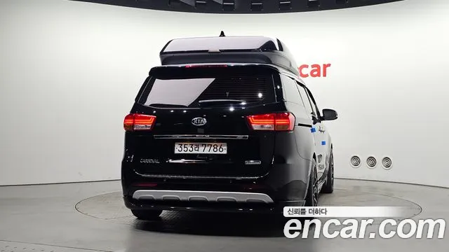 Kia Carnival 2018 thumb 4