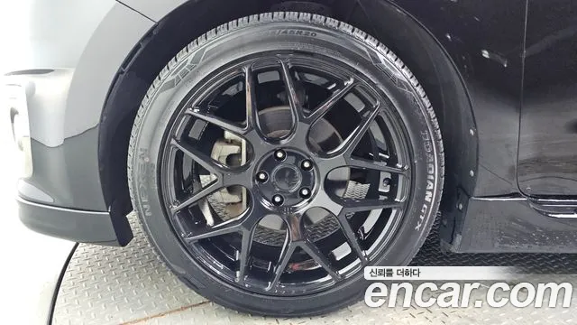 Kia Carnival 2018 thumb 5