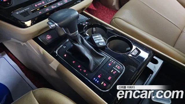 Kia Carnival 2018 thumb 9