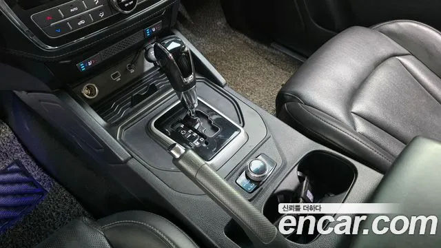 KGM Rexton 2018 thumb 2