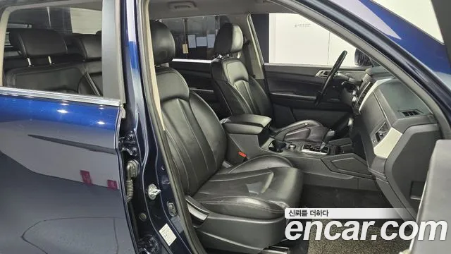 KGM Rexton 2018 thumb 10