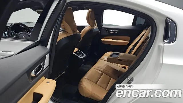 Volvo S60 2021 thumb 6
