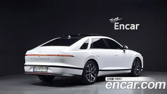 Hyundai Grandeur 2023 thumb 2
