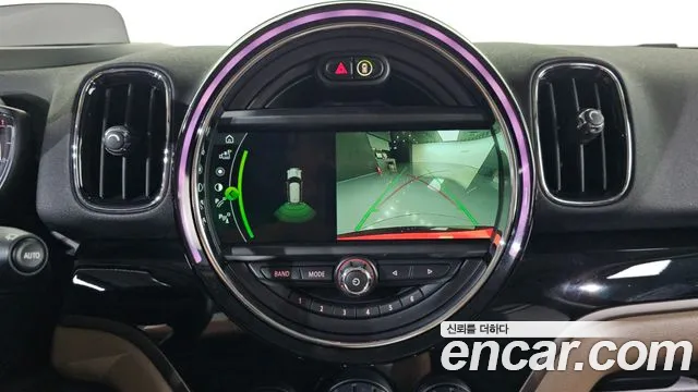 Mini Countryman 2018 thumb 8