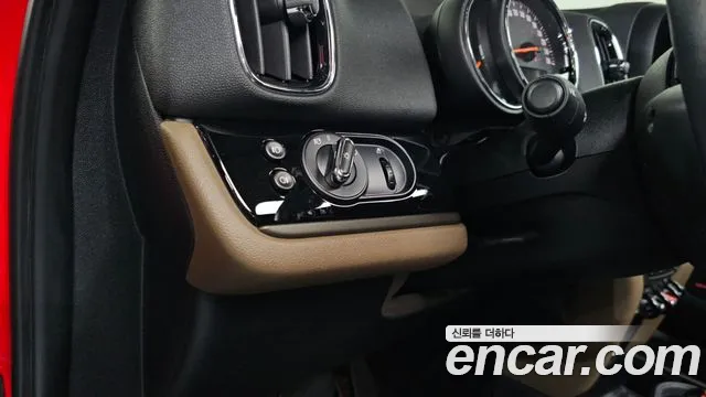 Mini Countryman 2018 thumb 3