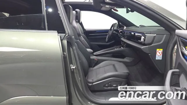 Porsche Macan EV 2025 thumb 7