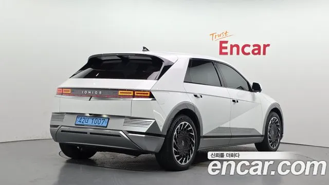 Hyundai Ioniq5 2022 thumb 2