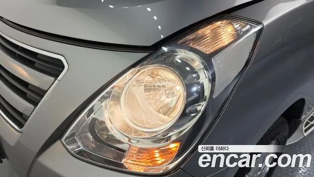 Hyundai Staria 2016 thumb 4