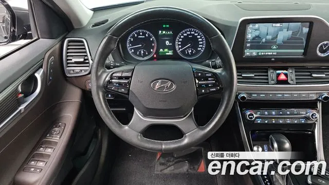 Hyundai Grandeur 2017 thumb 5