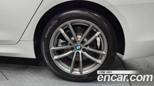 BMW 5 серии 2017 thumb 7