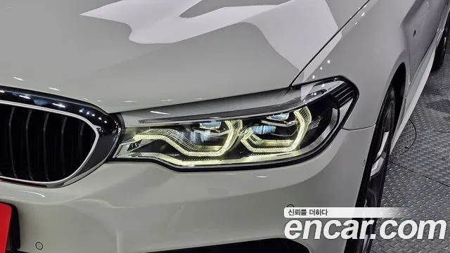 BMW 5 серии 2017 thumb 2