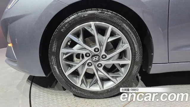 Hyundai Elantra 2019 thumb 5