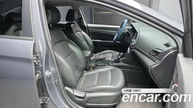 Hyundai Elantra 2019 thumb 11