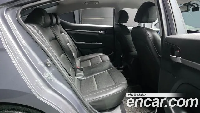 Hyundai Elantra 2019 thumb 12