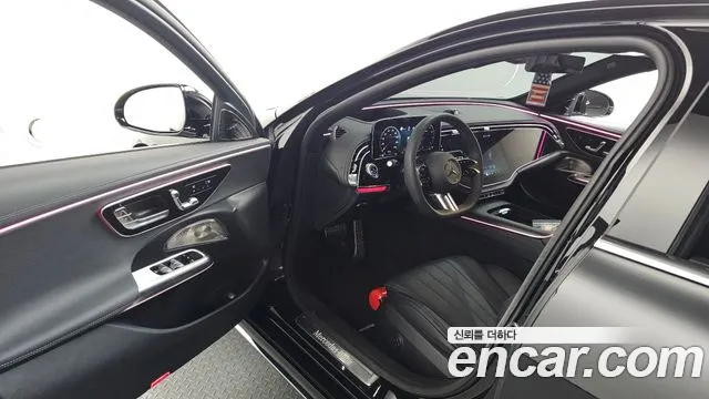 Mercedes-Benz E-Class 2025 thumb 6