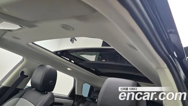 Land Rover Range Rover Evoque 2025 thumb 3