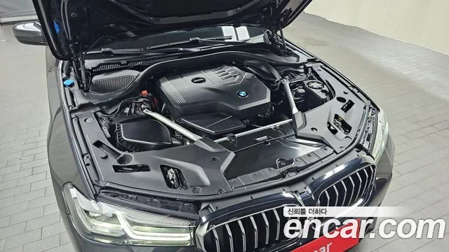BMW 5 серии 2023 thumb 7