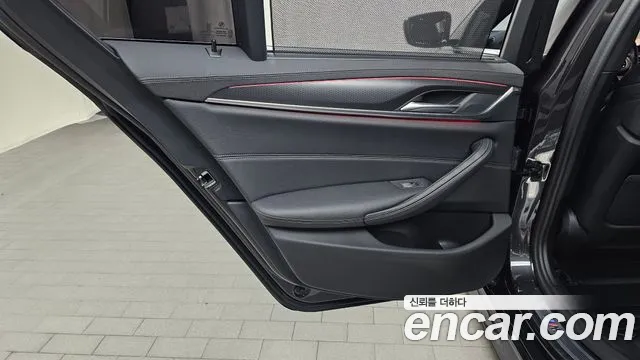 BMW 5 серии 2023 thumb 12