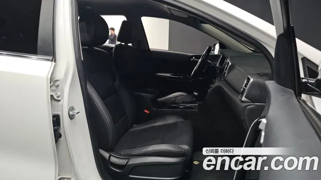 Kia Sportage 2018 thumb 10