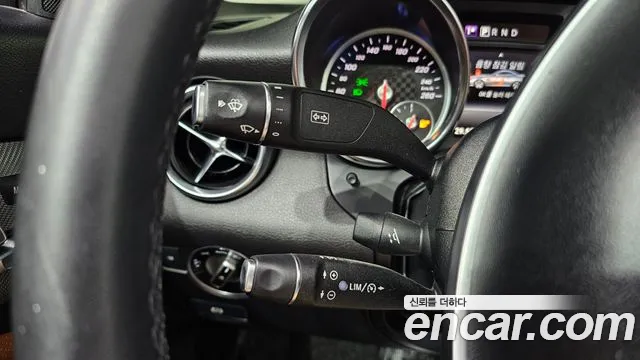 Mercedes-Benz SLC-Класс 2019 thumb 12