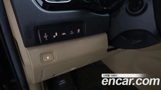 Kia Carnival 2015 thumb 4
