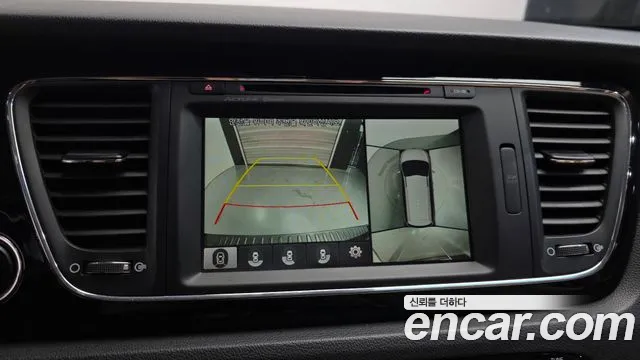 Kia Carnival 2015 thumb 2