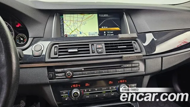 BMW 5 серии 2015 thumb 6