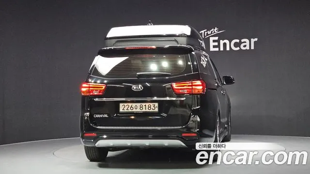 Kia Carnival 2019 thumb 5