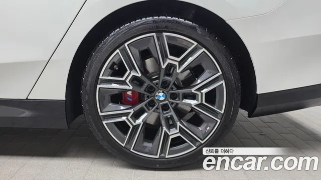 BMW 5 серии 2025 thumb 4